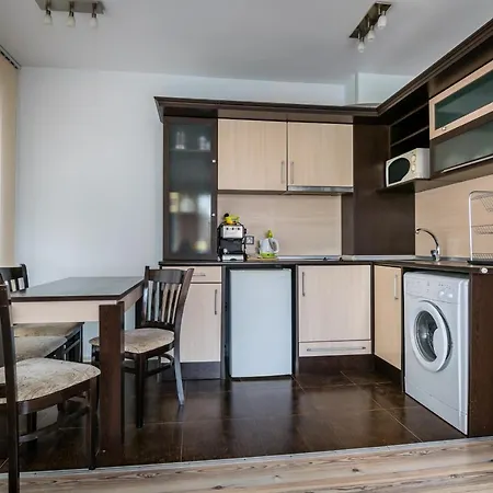 Cozy One-bedroom In Night Breeze Apartamento