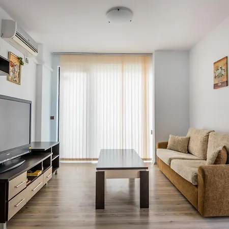 Cozy One-bedroom In Night Breeze *