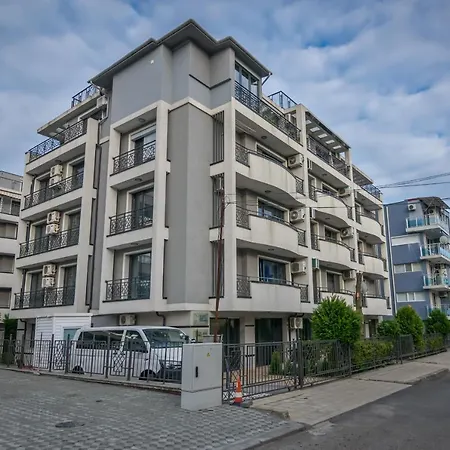 Cozy One-bedroom In Night Breeze * Burgas