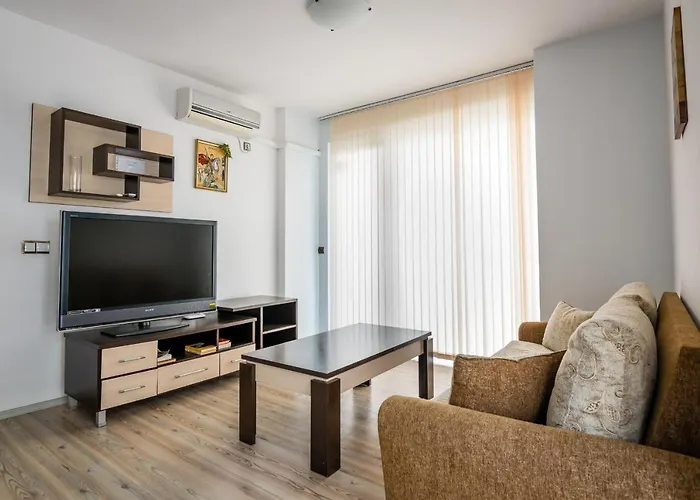 Cozy One-bedroom In Night Breeze