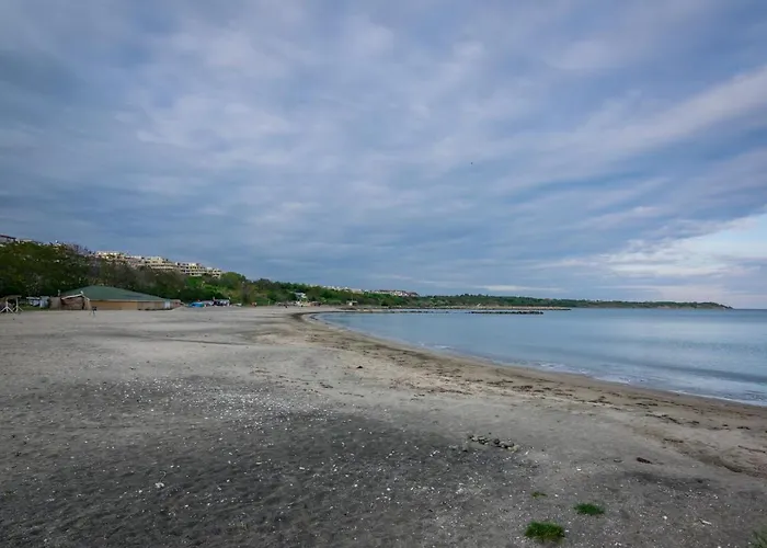 Cozy One-bedroom In Night Breeze * Burgas