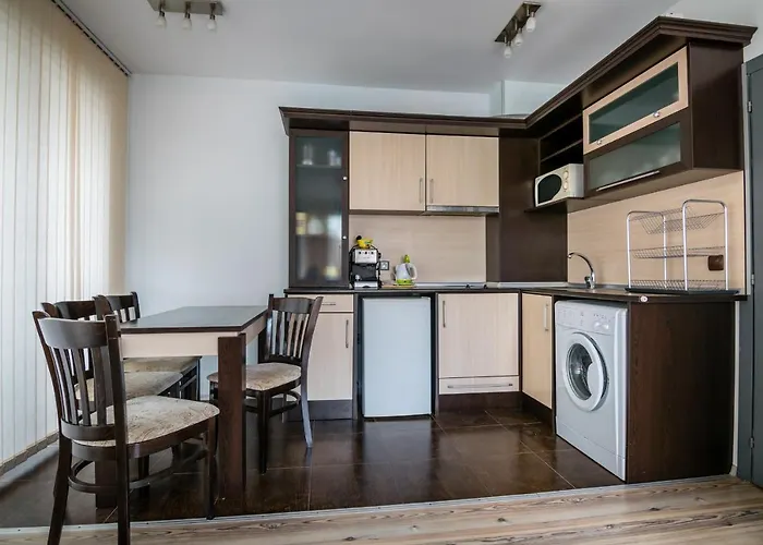 Cozy One-bedroom In Night Breeze Apartamento