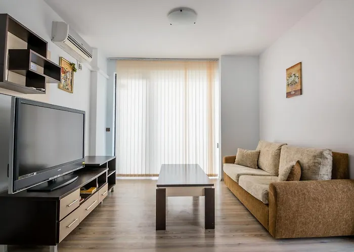 Cozy One-bedroom In Night Breeze *