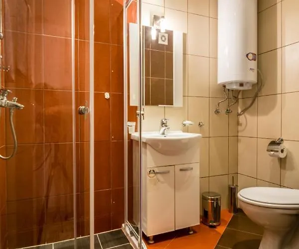 Cozy One-bedroom In Night Breeze Apartament *